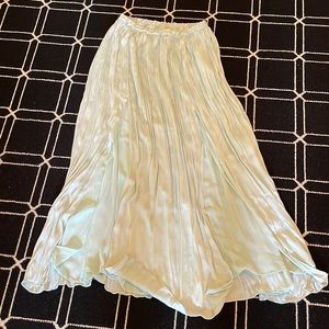 Club Monaco shirred elastic skirt with slit